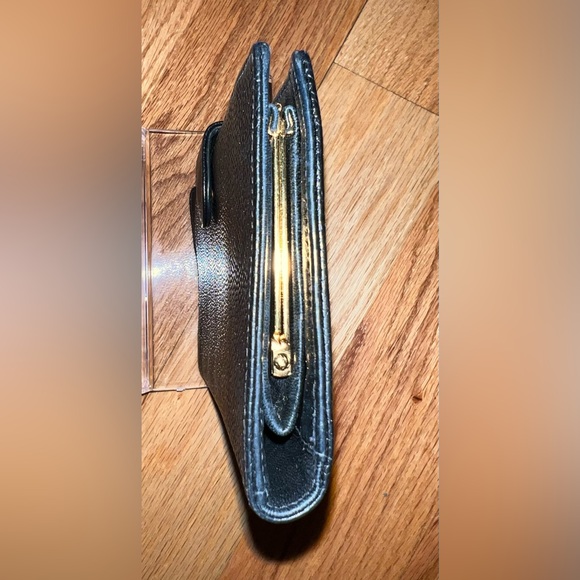 Authentic Chanel Wallet - Picture 9 of 10